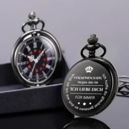 ManChDa Taschenuhr mit Gravur Kette Herren Geschenk von Einem Vater/Einer Mutter zu Einem Sohn Geschenk Quarz Taschenuhr Schwarz